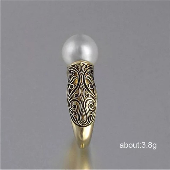 New Modyle Vintage  Big Simulated Pearl Ring - Picture 5 of 5